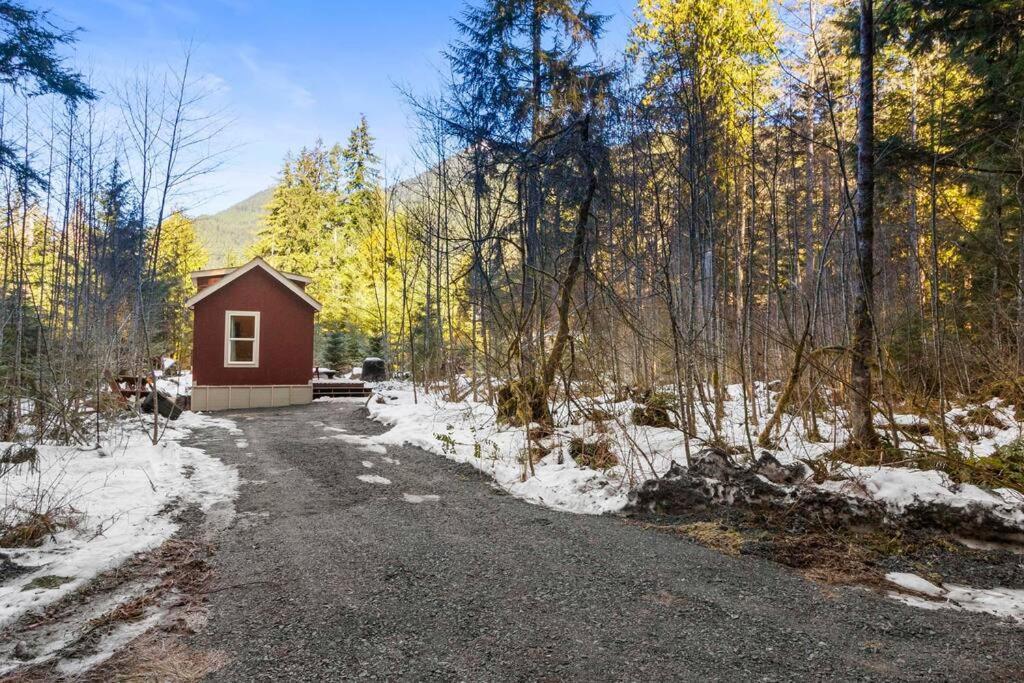 Cozy Tiny Home Steps Away From Mt. Rainier Эшфорд Экстерьер фото